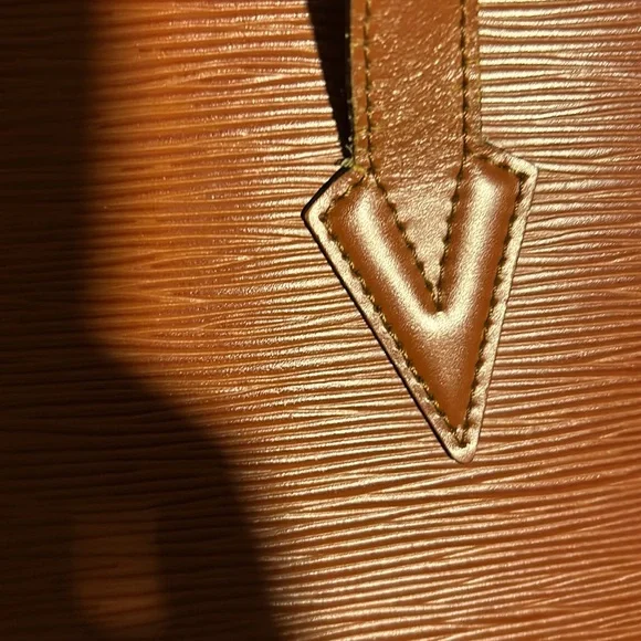 Louis Vuitton Brown Epi Lussac Shoulder Bag - Picture 10 of 11